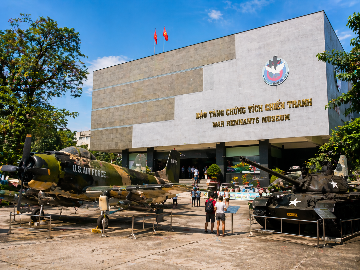 Stop bij War Remnants Museum tijdens de tour door Ho Chi Minh City